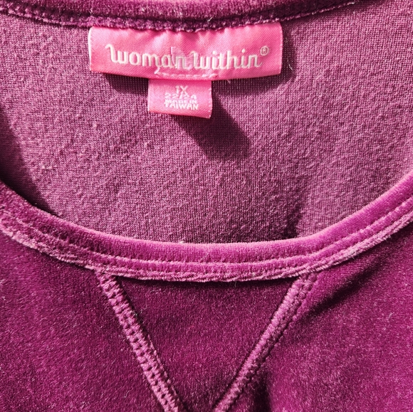 Woman Within Plush Velvet Long Sleeve Top Purple Wine colored Size 1X - Picture 2 of 6